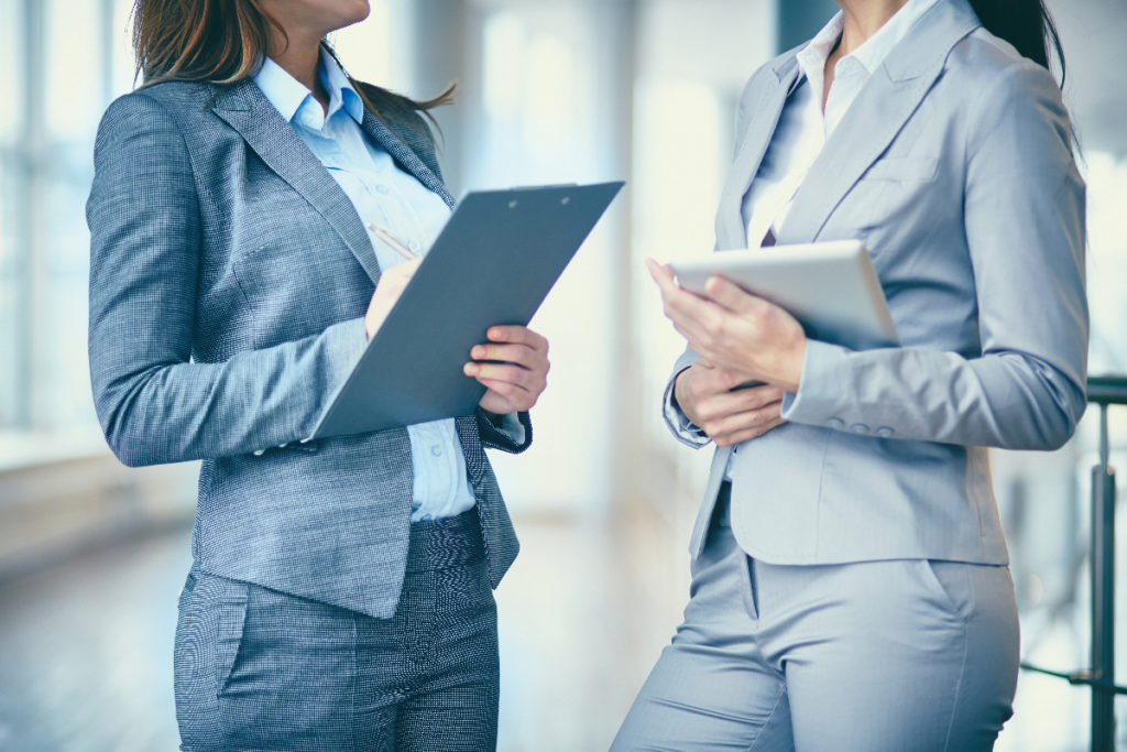 営業マンの離職率を下げるには？チーム力を強化するためのコツを紹介